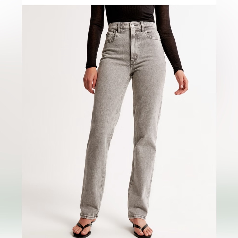 A&F the ‘90s Straight Ultra High Rise 0R